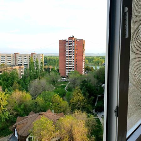 Apartment На Стрелке С Красивым Видом На Иртыш Ust-Kamenogorsk Exterior photo